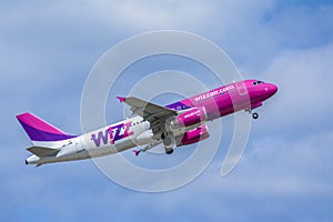 Wizz Air plane