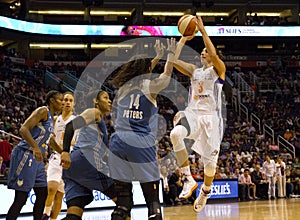 WNBA Phoenix Mercury Beats Minnesota Lynx