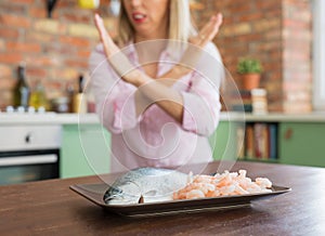 Woman can`t eat fish and sea food