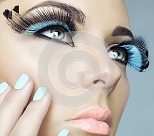 Woman with color eyelashes