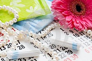 Woman critical days, Menstruation calendar, flower.