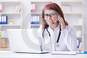 The woman doctor in telemedicine concept