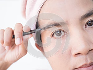 Woman Draw eyebrows Eyebrow Brush Close up