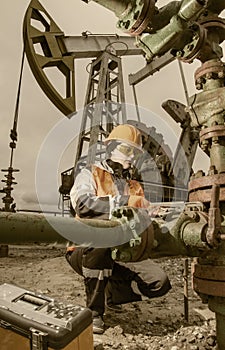 Woman engineer in the oilfield