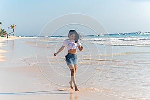 Una mujer feliz hermoso Playa México norte 