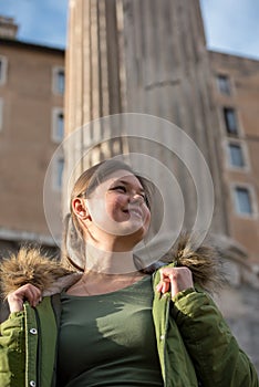 Woman in foro romano, Rom, Italy