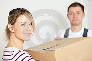 Woman moving in img