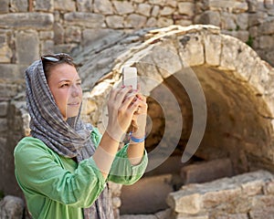 Woman photographed the remains of the ruins