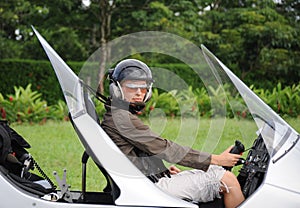 Woman pilot in the autogyro