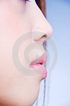 Woman profil with small nose an sensual lips