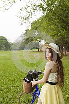 Una donna sul cavallo 