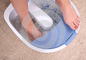 Woman's footin home spa