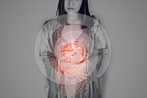 A woman`s internal organs have problems in the middle of the night