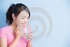 Woman with sensitive teeth