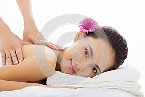 Una donna bagni ottenere massaggio 