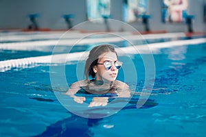 woman of swimming pool