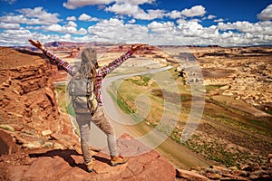 Woman travels to America on the Colorado river observation deck