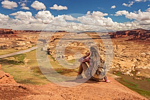 Woman travels to America on the Colorado river observation deck