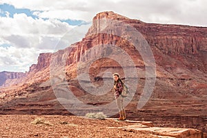 Woman travels to America on the Colorado river observation deck