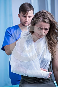 Woman with triangular bandage