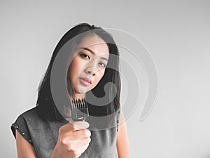 Woman wants to cut her hair.