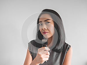 Woman wants to cut her hair.