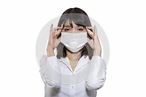 Woman wearing a face mask against coronavirus