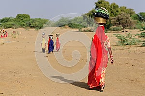 Women on the desert