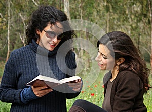 Women discussing literature