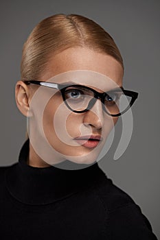 Women Eyewear. Beautiful Woman In Glasses, Stylish Eyeglasses