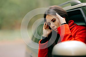 Women with Severe Headache Suffering from Motion Sickness