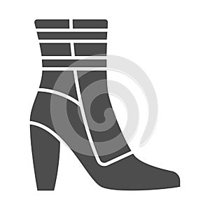 Women warm ankle boot solid icon, Winter clothes concept, casual jackboot sign on white background, Leather shoe with