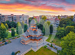 Wonderful summer view of Khram Pokrovy Presvyatoyi Bohorodytsi church in Ternopil city, Ukraine, Europe.