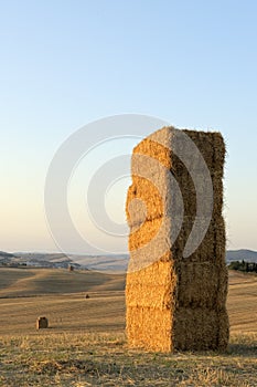 Fabuloso atardecer en toscano campo 