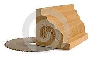 Wood billet for furniture with saw-blade