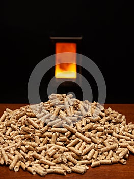 Wood pellets and combustion chamber