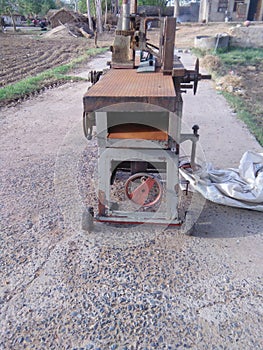 Wood use machine for plane surface