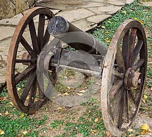 Wooden cannon
