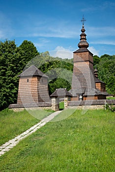 Drevený kostol sv. Paraskievy v obci Potoky