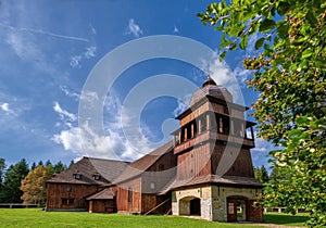 Dřevěný evangelický artikulární kostel Svatý Kříž je jedním z největších dřevěných kostelů v Evropě.