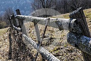 Drevený plot, Vršatské skaly, Biele Karpaty, Slovensko