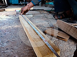 wooden logs measurements at workshop in India