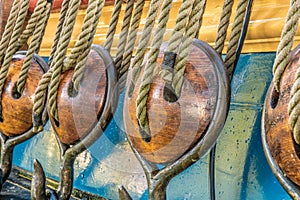 Wooden pulleys photo