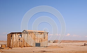 A wooden shack leftover of the diamond mining of yesteryear