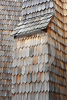 Wooden shingle