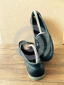 wooden shoe stretcher