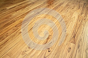 Wooden solid floor