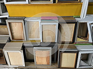 Wooden stretcher bar frames in various size for canvas