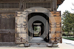 The wooden structure around Kenchoji Zen temple complex