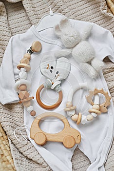 Wooden toys, rattles, teethers, nipple holder. Baby development, fine motor skills. Children and newborn products and accessories